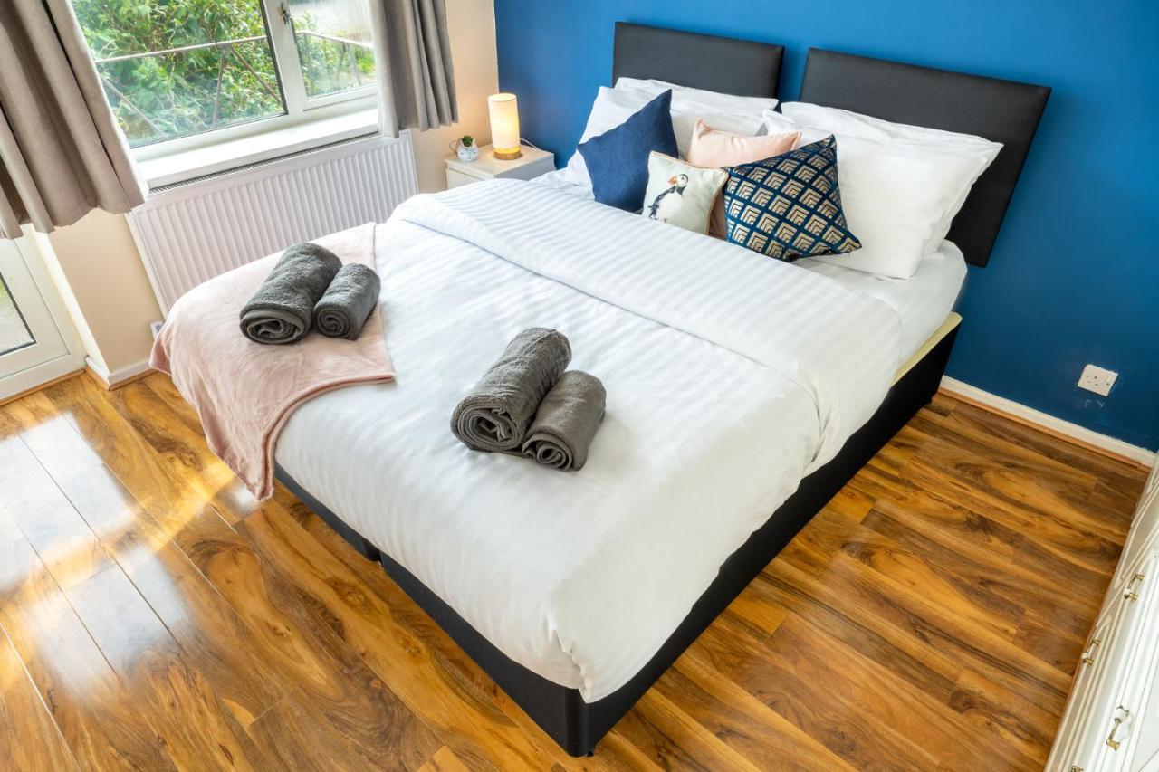 Pierocks Carver Entire House, Hot Tub & Wifi High Wycombe Buitenkant foto