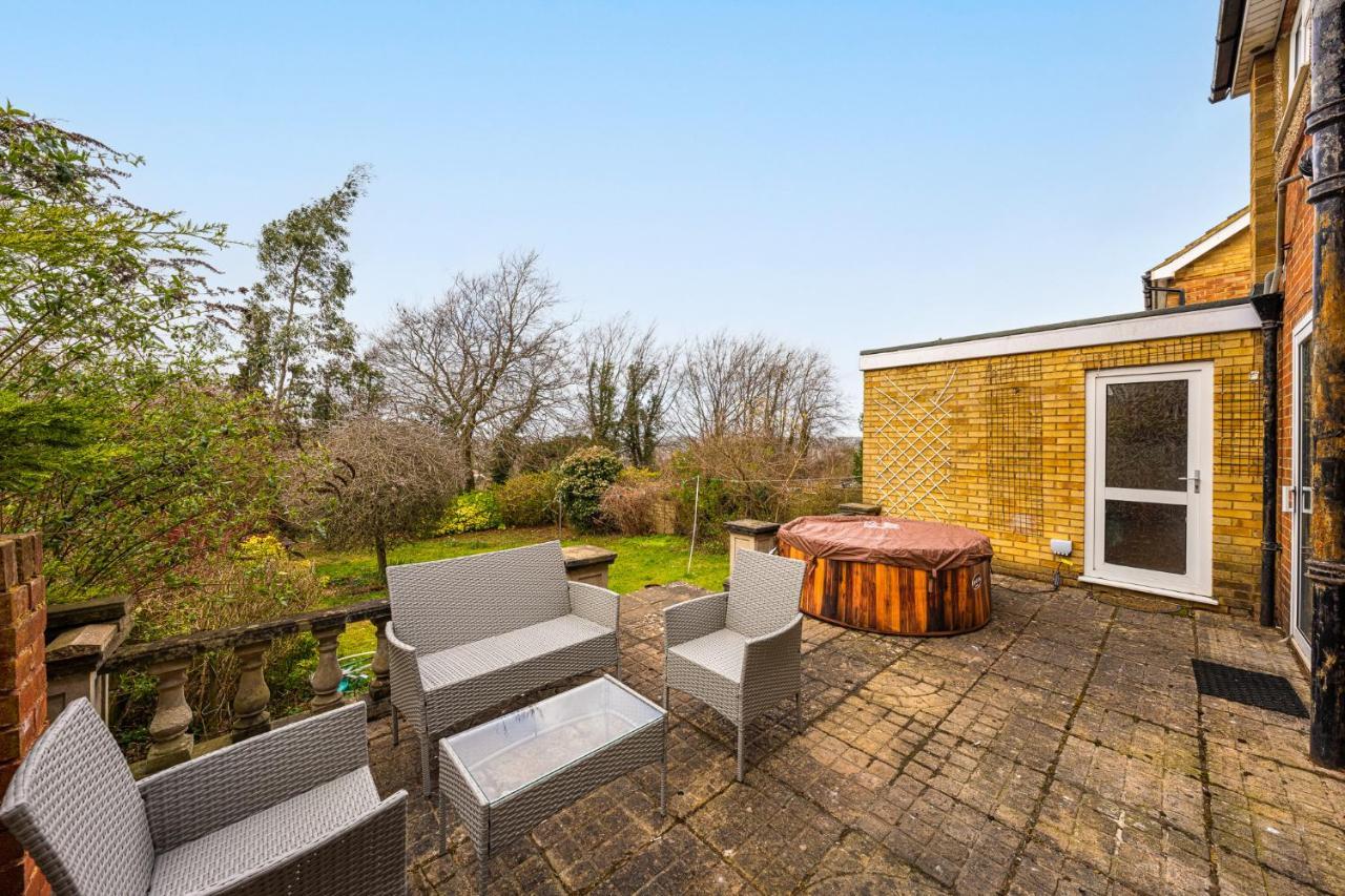 Pierocks Carver Entire House, Hot Tub & Wifi High Wycombe Buitenkant foto
